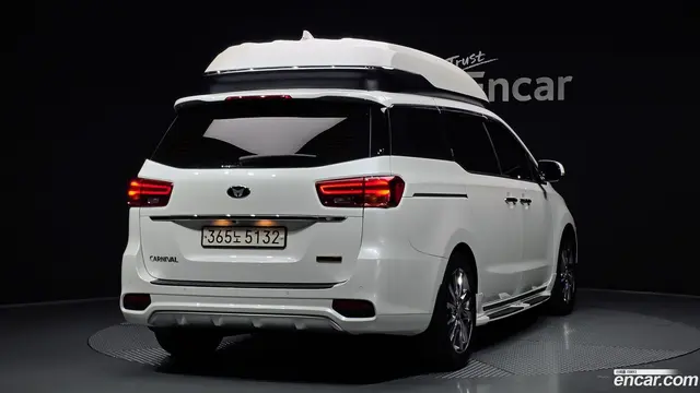 Main__Slider__Photo:Canival Kia 2019.9-1