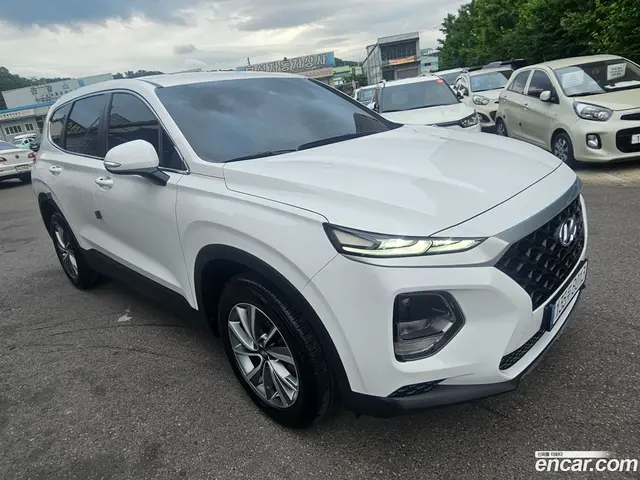 Main__Slider__Photo:Santafe Hyundai 2019.3-1