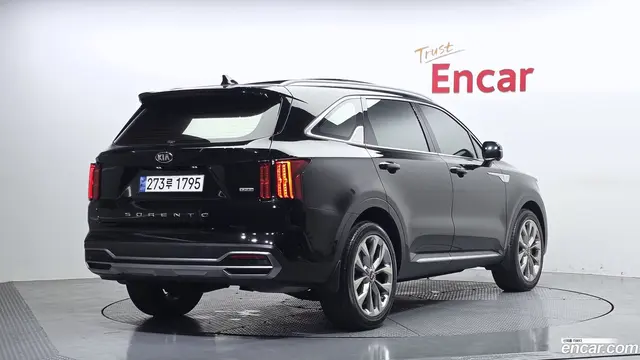Main__Slider__Photo:Sorento Kia 2021.5-1