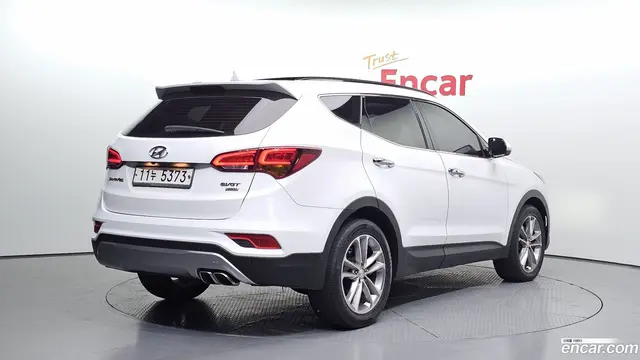 Main__Slider__Photo:Santafe Hyundai 2015.6-1