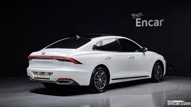 Main__Slider__Photo:Grandeur Hyundai 2021.5-1