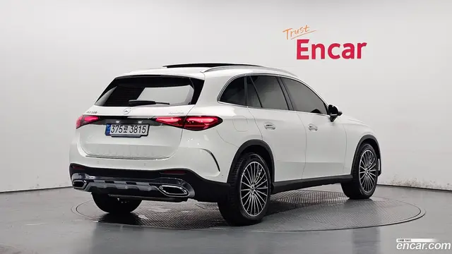 Main__Slider__Photo:GLC-Class Mercedes-Benz 2025.10-1