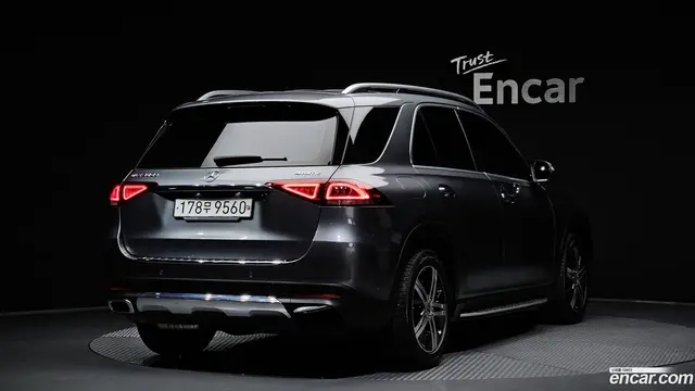 Main__Slider__Photo:GLE-Class Mercedes-Benz 2019.9-1