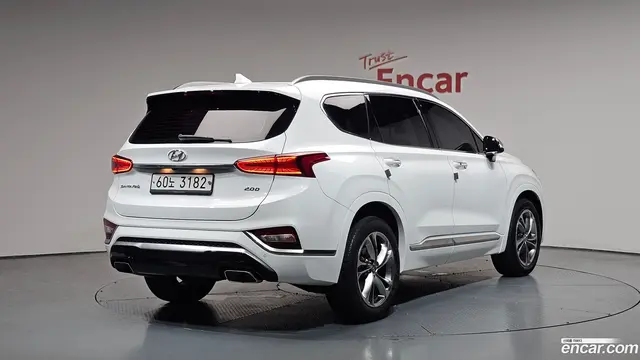 Main__Slider__Photo:Santafe Hyundai 2019.2-1