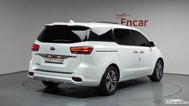 Main__Slider__Photo:Canival Kia 2018.5-1