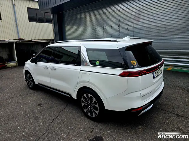 Main__Slider__Photo:Canival Kia 2021.5-1