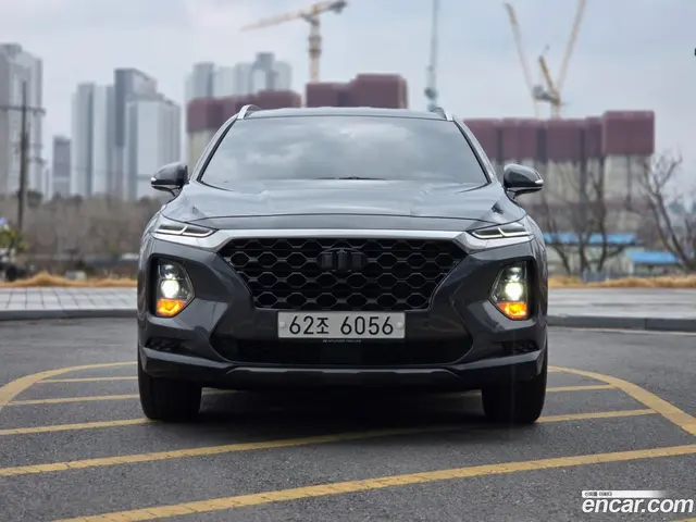 Main__Slider__Photo:Santafe Hyundai 2018.8-1