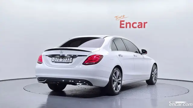 Main__Slider__Photo:C-Class Mercedes-Benz 2018.0-1