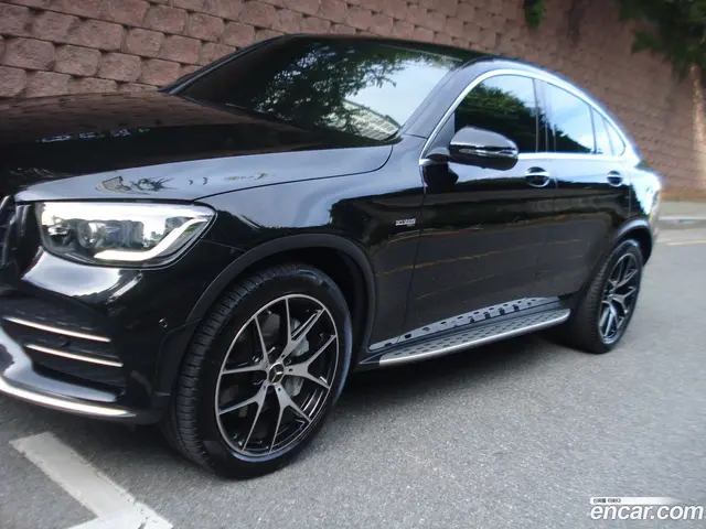 Main__Slider__Photo:GLC-Class Mercedes-Benz 2022.11-1