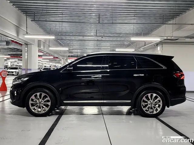 Main__Slider__Photo:Sorento Kia 2018.7-1