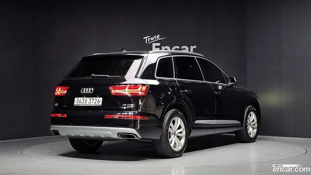 Main__Slider__Photo:Q7 Audi 2019.9-1
