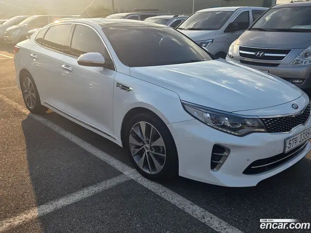 Main__Slider__Photo:K5 Kia 2017.1-1