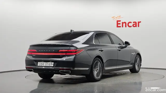 Main__Slider__Photo:G90 Genesis 2019.3-1