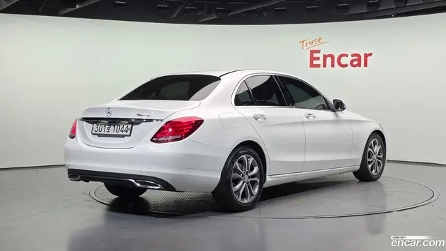 Main__Slider__Photo:C-Class Mercedes-Benz 2016.6-1