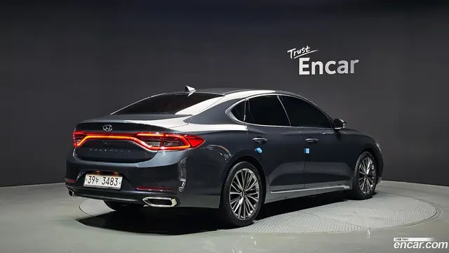 Main__Slider__Photo:Grandeur Hyundai 2017.5-1