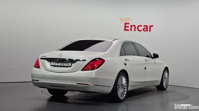 Main__Slider__Photo:S-Class Mercedes-Benz 2017.4-1