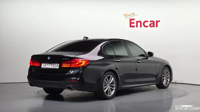 Main__Slider__Photo:5-Series BMW 2017.8-1