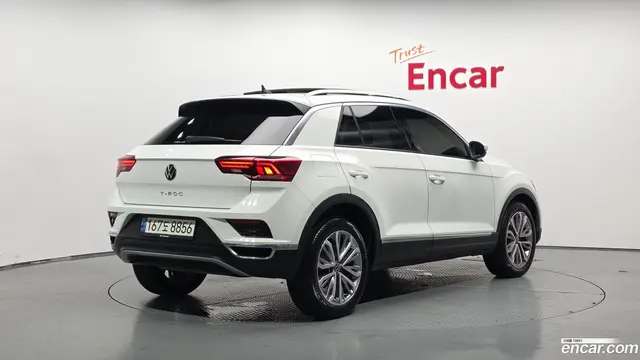 Main__Slider__Photo:T-Roc Volkswagen 2021.5-1