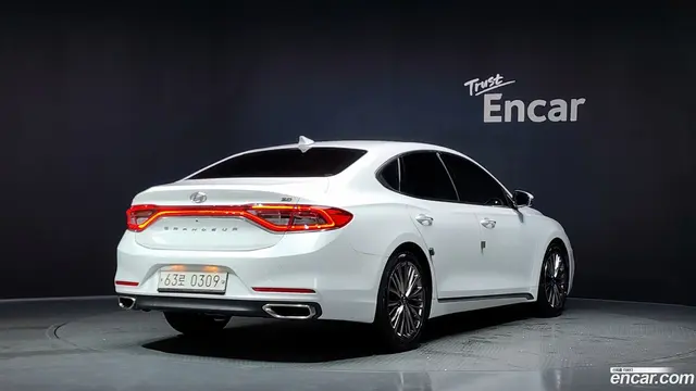 Main__Slider__Photo:Grandeur Hyundai 2016.11-1