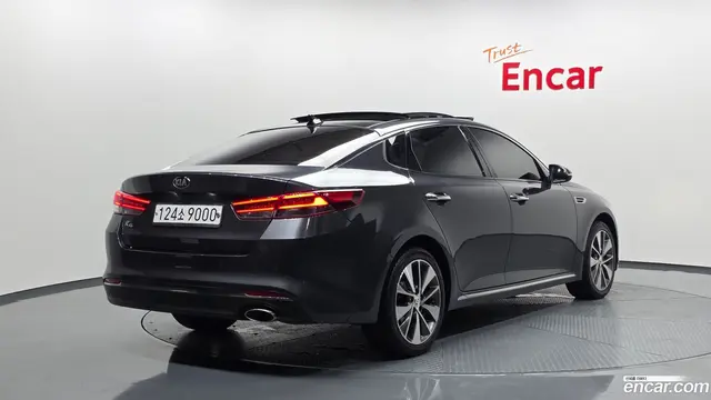 Main__Slider__Photo:K5 Kia 2015.11-1