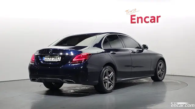 Main__Slider__Photo:C-Class Mercedes-Benz 2021.5-1