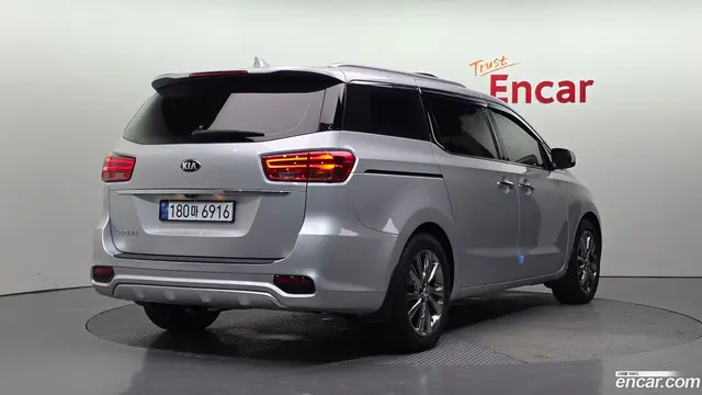 Main__Slider__Photo:Canival Kia 2018.5-1