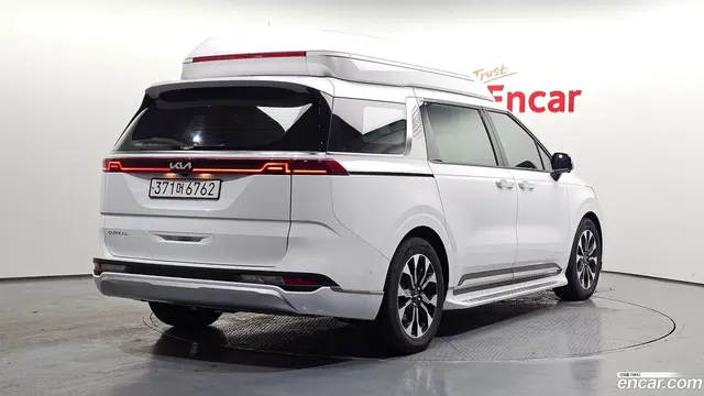 Main__Slider__Photo:Canival Kia 2023.5-1