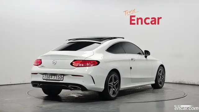 Main__Slider__Photo:C-Class Mercedes-Benz 2021.5-1