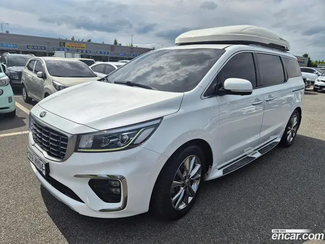 Main__Slider__Photo:Canival Kia 2018.9-1
