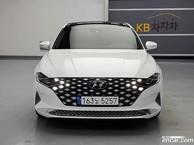 Main__Slider__Photo:Grandeur Hyundai 2020.11-1