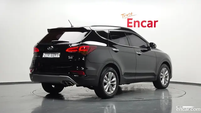 Main__Slider__Photo:Santafe Hyundai 2016.9-1