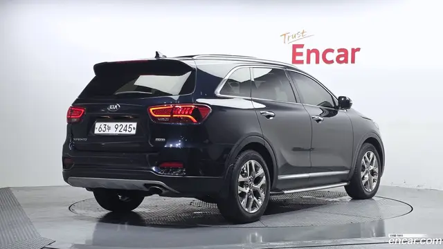 Main__Slider__Photo:Sorento Kia 2019.7-1
