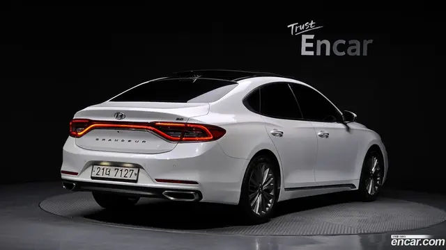 Main__Slider__Photo:Grandeur Hyundai 2019.5-1