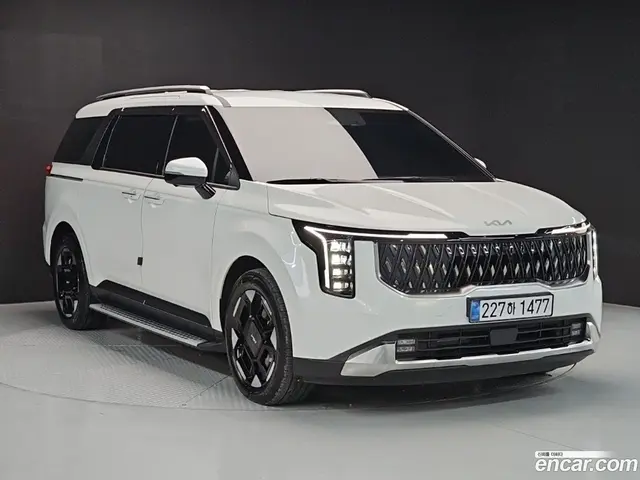 Main__Slider__Photo:Canival Kia 2025.7-1