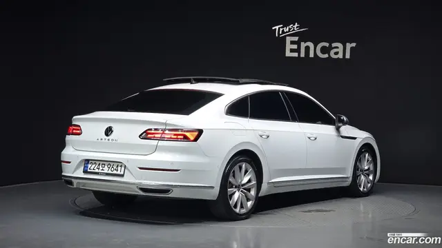 Main__Slider__Photo:Arteon Volkswagen 2022.5-1
