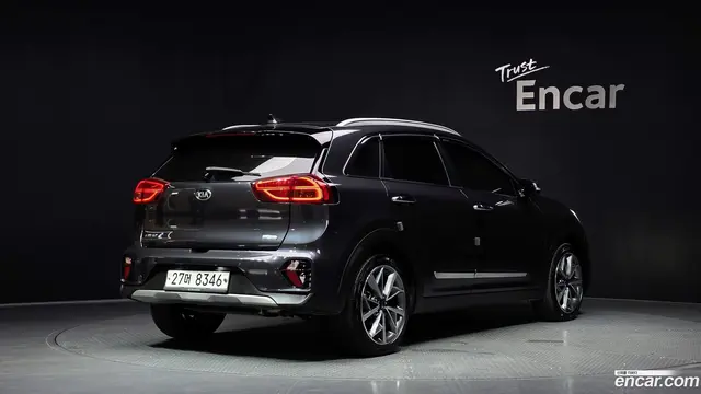 Main__Slider__Photo:Niro Kia 2019.5-1