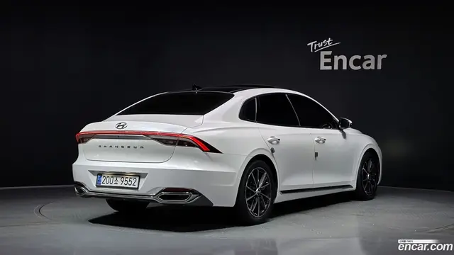 Main__Slider__Photo:Grandeur Hyundai 2021.3-1