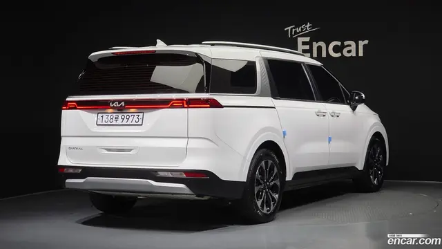 Main__Slider__Photo:Canival Kia 2022.6-1