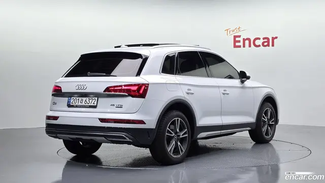 Main__Slider__Photo:Q5 Audi 2021.8-1