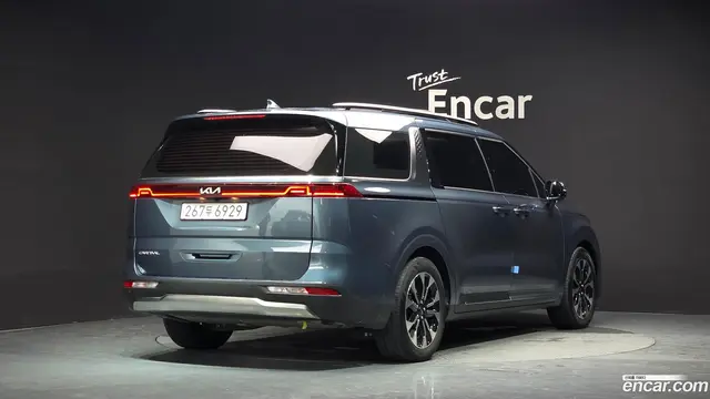 Main__Slider__Photo:Canival Kia 2022.4-1