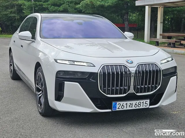 Main__Slider__Photo:7-Series BMW 2024.0-1