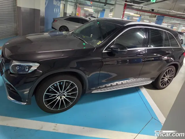Main__Slider__Photo:GLC-Class Mercedes-Benz 2019.11-1