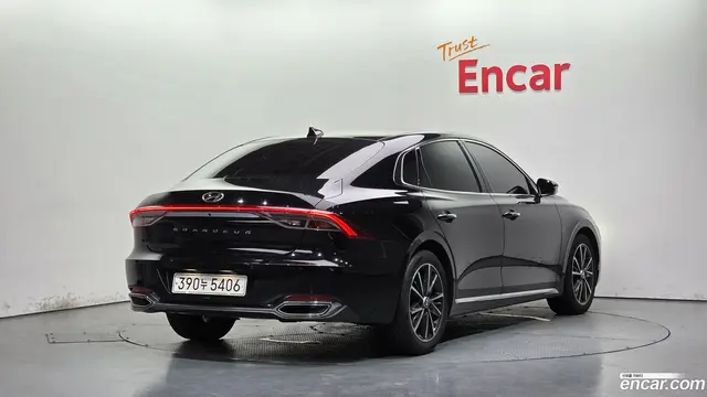 Main__Slider__Photo:Grandeur Hyundai 2021.0-1