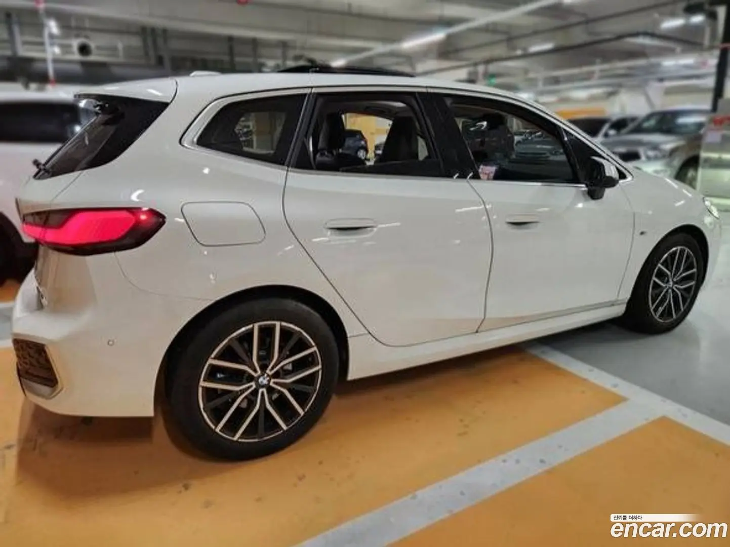 Main__Slider__Photo:2-Series BMW 2025.8-1