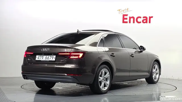 Main__Slider__Photo:A4 Audi 2018.7-1