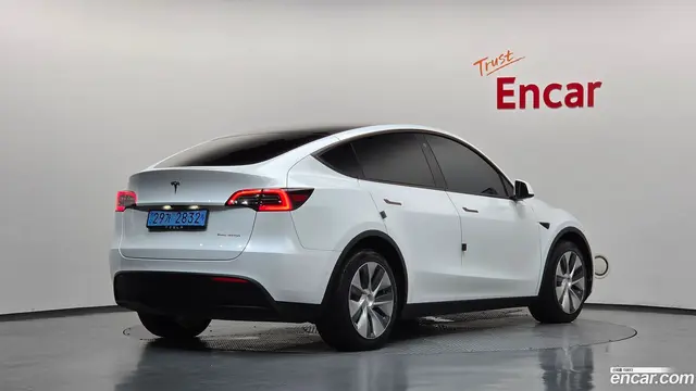 Main__Slider__Photo:Model Y Tesla 2022.4-1