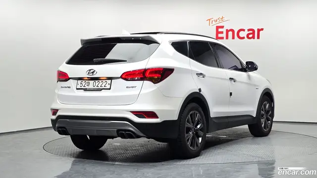 Main__Slider__Photo:Santafe Hyundai 2016.7-1