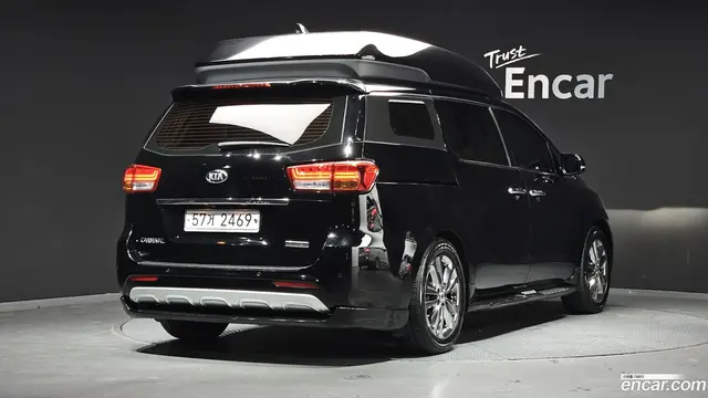 Main__Slider__Photo:Canival Kia 2018.1-1