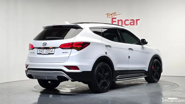 Main__Slider__Photo:Santafe Hyundai 2016.2-1