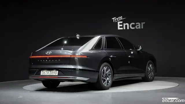 Main__Slider__Photo:Grandeur Hyundai 2023.4-1